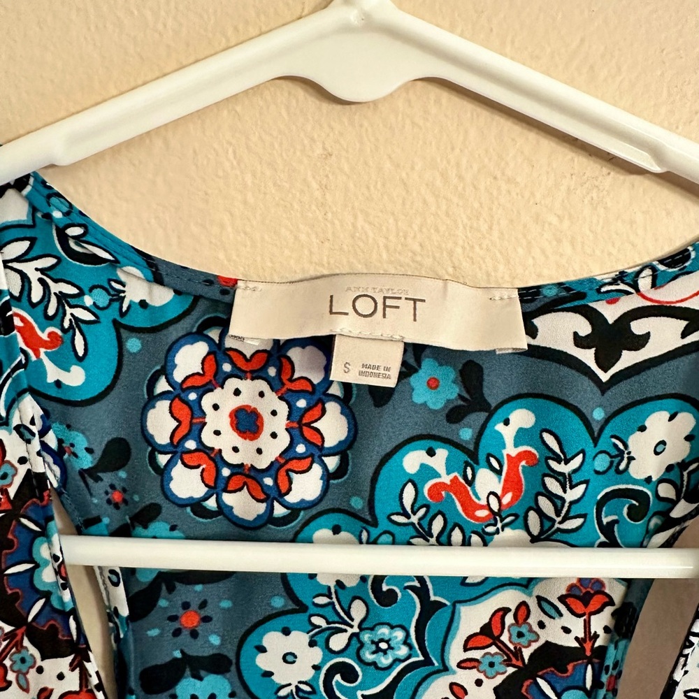 Loft Floral Sleeveless Women's Top - Teal and Black - Picture 3 of 7